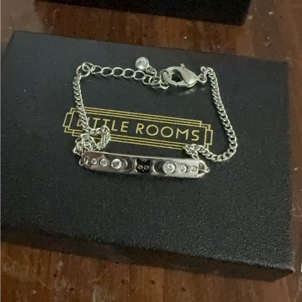 Sterling silver cat bracelet from little rooms